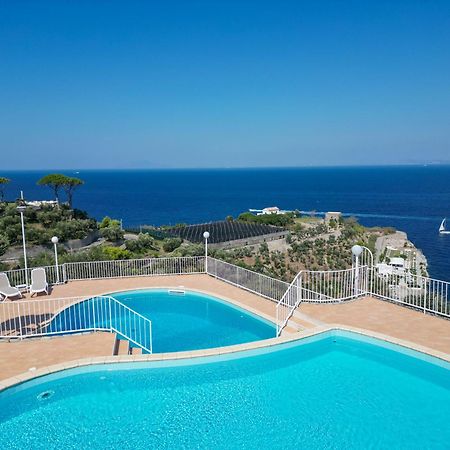 Hotel Villa Lubrense Sorrento ماسّا لوبْرينسِ المظهر الخارجي الصورة