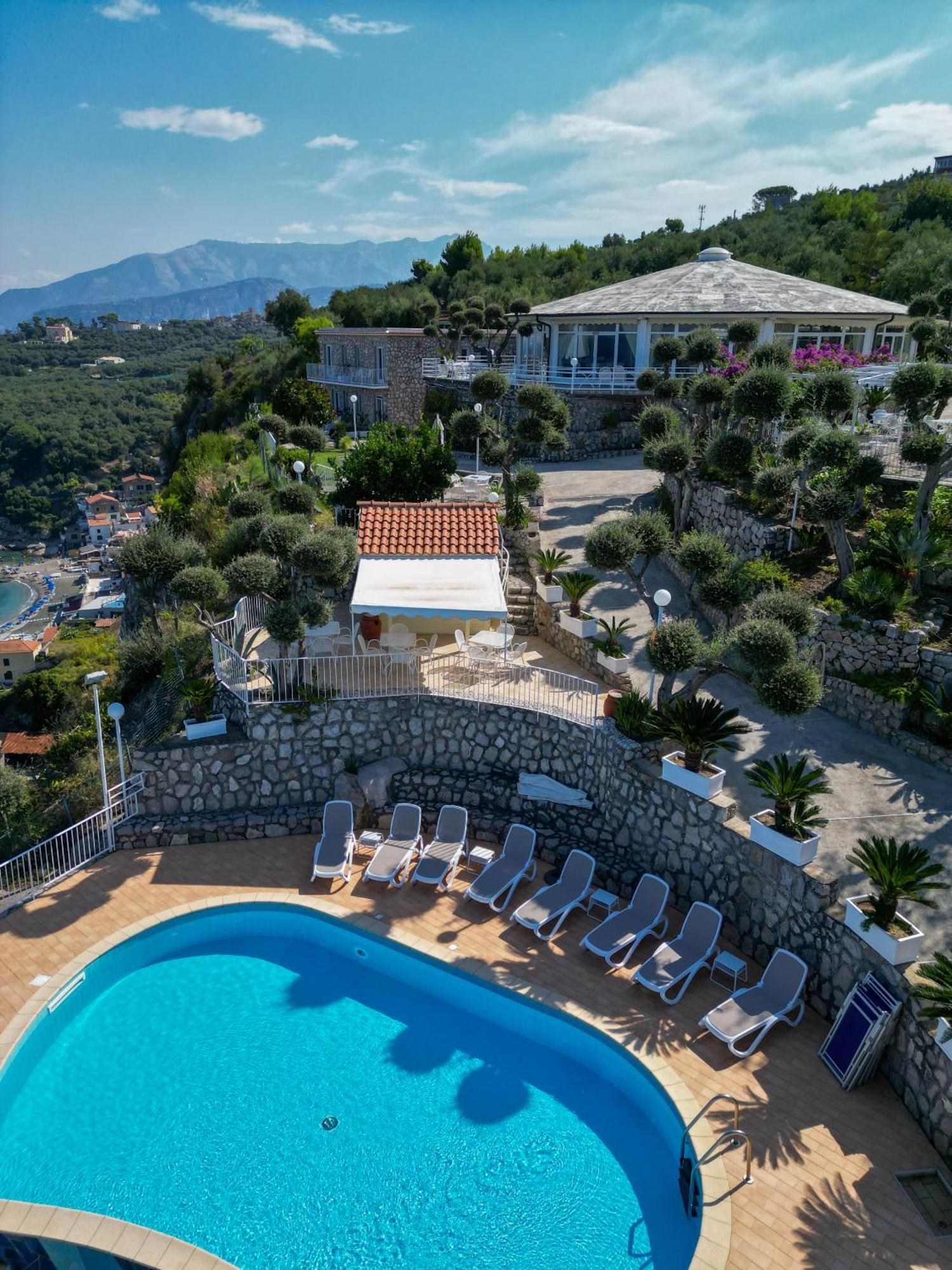 Hotel Villa Lubrense Sorrento ماسّا لوبْرينسِ المظهر الخارجي الصورة