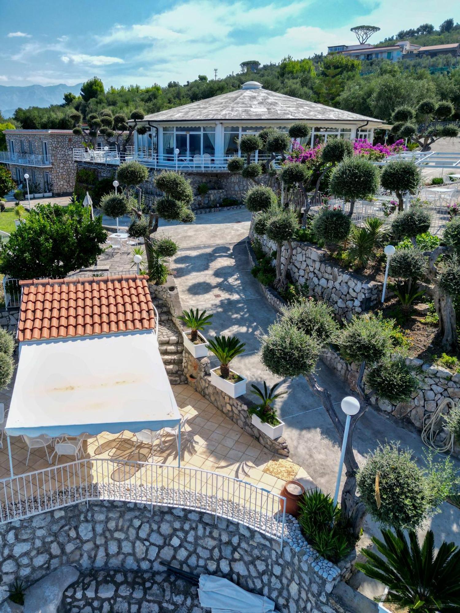 Hotel Villa Lubrense Sorrento ماسّا لوبْرينسِ المظهر الخارجي الصورة