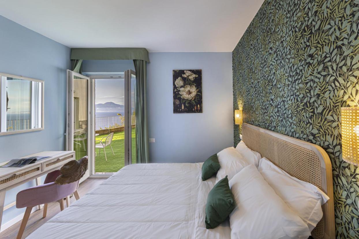 Hotel Villa Lubrense Sorrento ماسّا لوبْرينسِ المظهر الخارجي الصورة